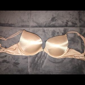 Victoria Secrets Push Up Bra